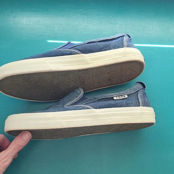 Taos Footwear - Rubber Soul Slip-On Sneaker - Denim Blue - 9M - Picture 5 of 7